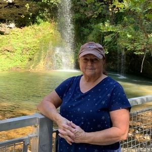 Meet your Posher, Edna